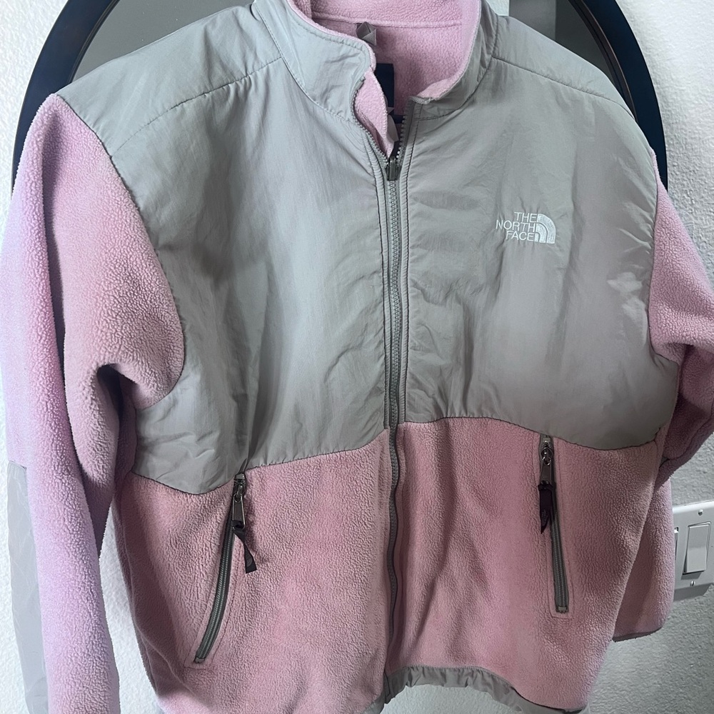 The North Face Girls XL Pink and Gray Jacket EUC - Picture 2 of 5